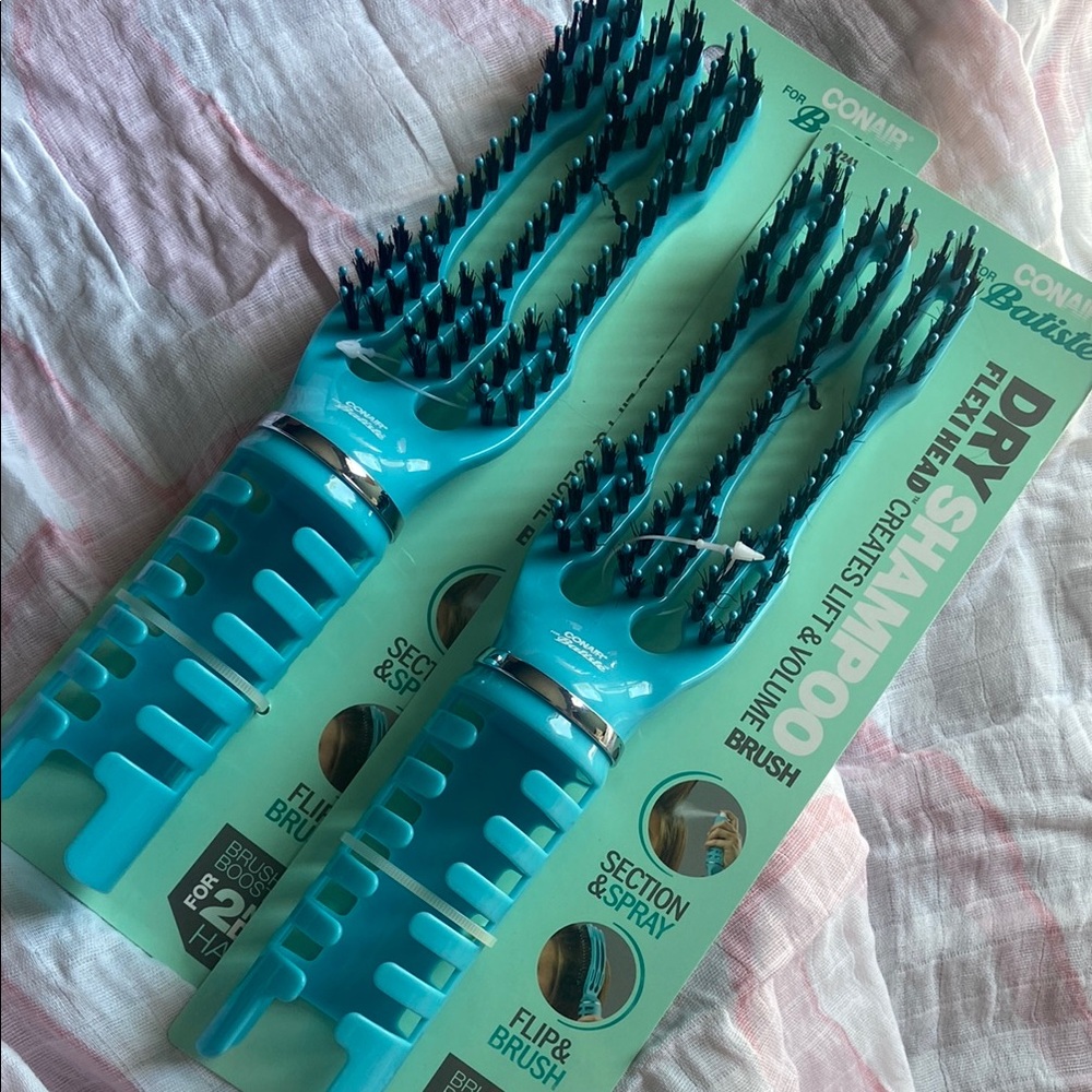 X2 Conair Batiste Dry Shampoo Flex Head Brush